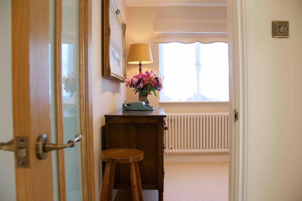 Canal View 2 Bedrooms End Of Terrace Chichester Buitenkant foto